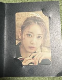LE SSERAFIM 宮脇咲良 HYBE INSIGHT トレカのサムネイル