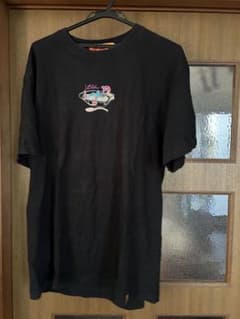 Left ALONE 刺繍入り黒Tシャツのサムネイル