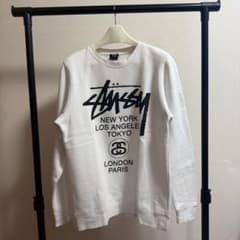 Stüssy ホワイト クルーネックスウェット　Mサイズのサムネイル