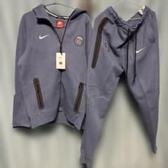 早い者勝ち！　ナイキ　パリ・サンジェルマン　テックフリース　セットアップ　PSG