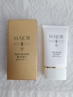 MÁJOR SUN BLOCK BLANC+ SPF37 PA+++ 2個セット - メルカリ