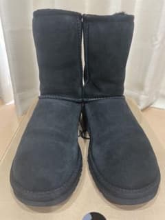UGG Australia ブラック クラッシックショート　ムートンブーツのサムネイル