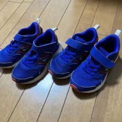 【さくら様専用】New Balance キッズシューズ17.0㌢ 2足セットのサムネイル