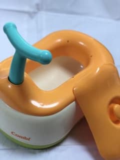値下げしました。トイレトレーニング　おまるのサムネイル