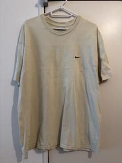 ［古着］NIKE Tシャツ 薄ベージュ クリーム色 XLのサムネイル
