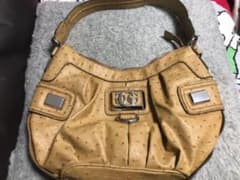 GUESS　オーストリッチ　ゲスショルダーバッグのサムネイル
