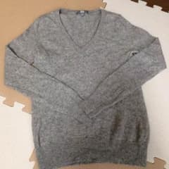 UNIQLO カシミヤ100%セーターのサムネイル