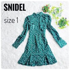 極美品 SNIDEL 花柄フリルミニワンピ グリーン 長袖のサムネイル