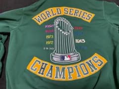A's ワールドシリーズチャンピオン ボンバージャケット A's ワールドシリーズチャンピオン ボンバージャケット - メルカリ