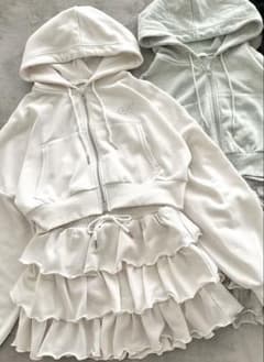 apres jour スウェットセットアップのサムネイル