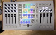 Livid OHM RGB MIDIコントローラー - メルカリ