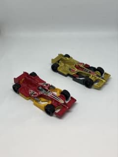 Hot Wheels F1Racerフォーミュラカー 2台セットのサムネイル