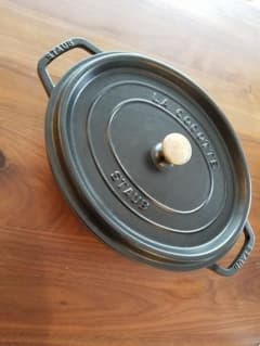たいごっち様　staub　オーバル31 ブラックのサムネイル