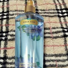 訳ありで定価より半額以下♪AQUA KISSボディーミストのサムネイル