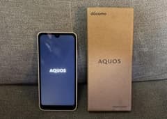 AQUOS wish3 docomo ホワイト　未使用のサムネイル