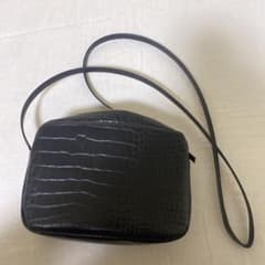 H&M クロコ型押し ショルダーバッグ ブラックのサムネイル