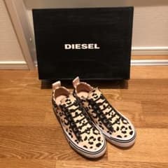 週末限定値下げしました❗️ DIESEL スニーカー スリッポン アニマル柄のサムネイル