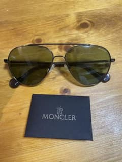 MONCLER サングラス グリーンレンズのサムネイル