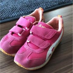 アシックスのサムネイル