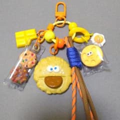 No.103 クッキー お菓子 じゃらじゃらキーホルダー - メルカリ