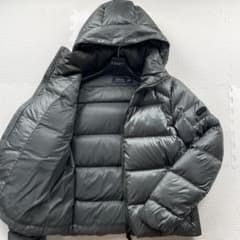 極美品　ポロラルフローレン　近年モデル　ダウンジャケット　ロゴプレート　Mサイズ 極美品 ポロラルフローレン 近年モデル ダウンジャケット ロゴプレート