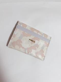FURLA フルラ パスケース 定期入れのサムネイル