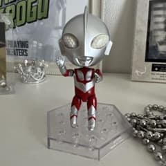 ウルトラマン デフォルメ フィギュア 台座付きのサムネイル