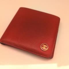 CHANEL 二つ折り財布 レッド - メルカリ