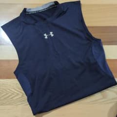 Under Armour ノースリーブ アンダーシャツ 紺 4枚セットのサムネイル
