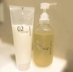 クイーンズバスルーム シャンプー トリートメント セット - メルカリ