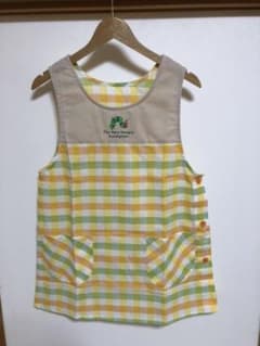 【新品  未使用】はらぺこあおむし エプロンのサムネイル