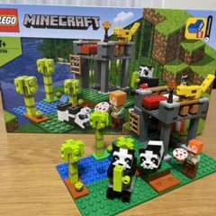 LEGO レゴ マインクラフト 21158 パンダ保育園のサムネイル