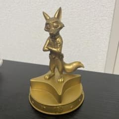 上海ディズニー　ズートピア ニック フィギュア ゴールドカラーのサムネイル