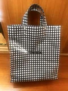 テンベア tembea ナイロン PVCコーティング ペーパートート M - メルカリ