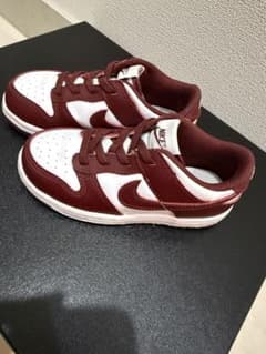 まさちゃん様専用　NIKE キッズスニーカー　16のサムネイル