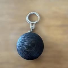 ルイ・ヴィトン 黒レザー キーホルダーのサムネイル