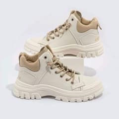 ツートーン ハイトップ 厚底スニーカー ベージュ SHEIN 26cm
