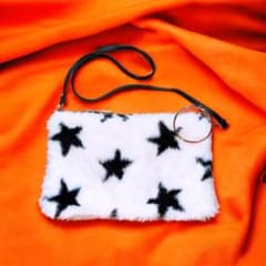 【 1点限り 】 ※美品※ 即購入⭕️ショルダーバッグ フェイクファー星柄のサムネイル
