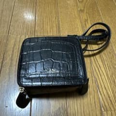 A.P.C. クロコダイル風ショルダーバッグ - メルカリ