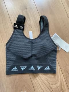 adidas スポーツブラのサムネイル