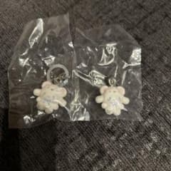 サンリオ めじるしアクセサリー ふわふわスノー シナモロール ガチャガチャのサムネイル