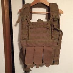 サバゲー 装備 ベスト ローデシアンリーコンベスト マガジンポーチ付 中古品のサムネイル