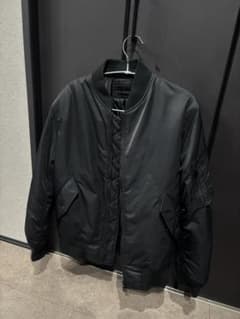UNIQLO MA-1ジャケット　ブラックのサムネイル