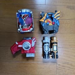 仮面ライダービルド変身アイテム　ハザードトリガー　フルフルラビットタンクボトルのサムネイル