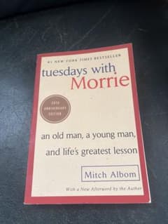 Tuesdays with Morrie 洋書 Mitch Albomのサムネイル