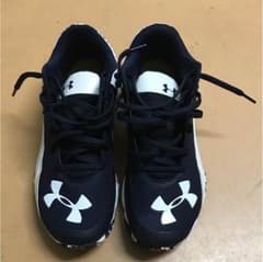 アンダーアーマー靴のサムネイル