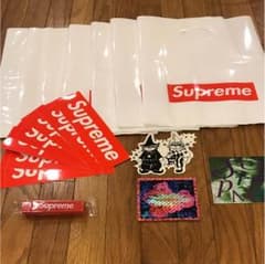 supreme ステッカー＆歯ブラシ＆ショッパーセットのサムネイル