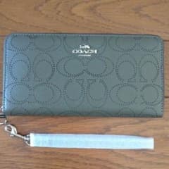 チー様専用 COACH コーチ 長財布のサムネイル