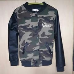 期間限定値引き!!! vans迷彩柄スタジャンのサムネイル
