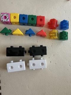 カラフルプラスチックブロック12個セットのサムネイル